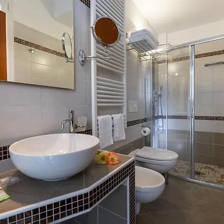 Hotell Elios 3*