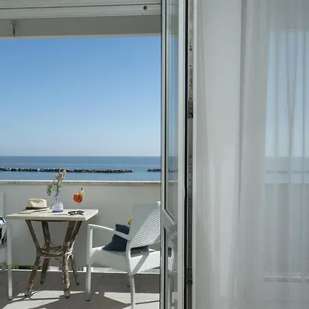 Elios Hotel 3*
